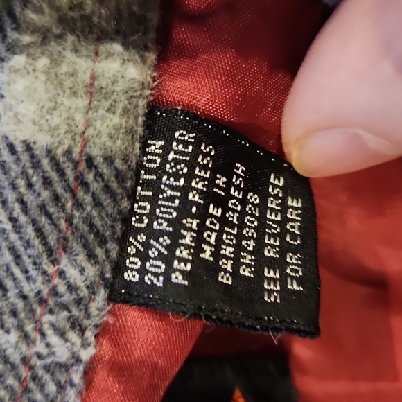 RUGGED Red Blue Plaid Button-Up Flannel Shirt - Picture 5 of 7